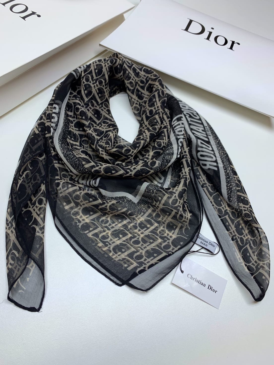 Платок Christian Dior